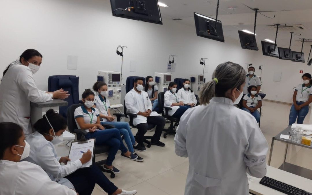 Policlínica de Goianésia realiza treinamento de paramentação e desparamentação