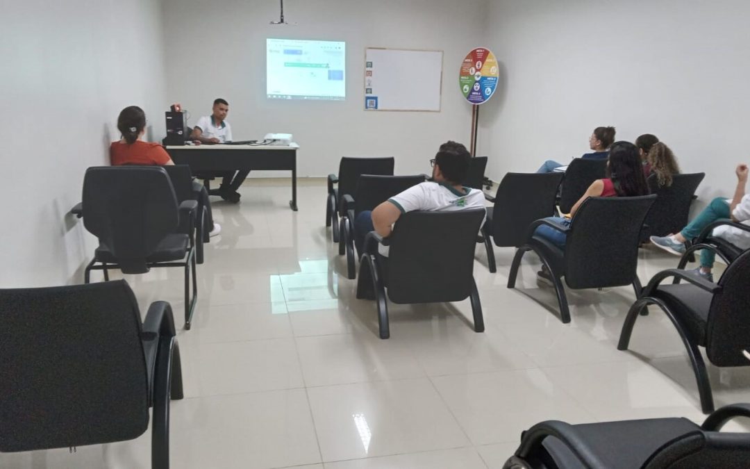 Líderes da Policlínica de Goianésia participam de treinamento sobre a intranet
